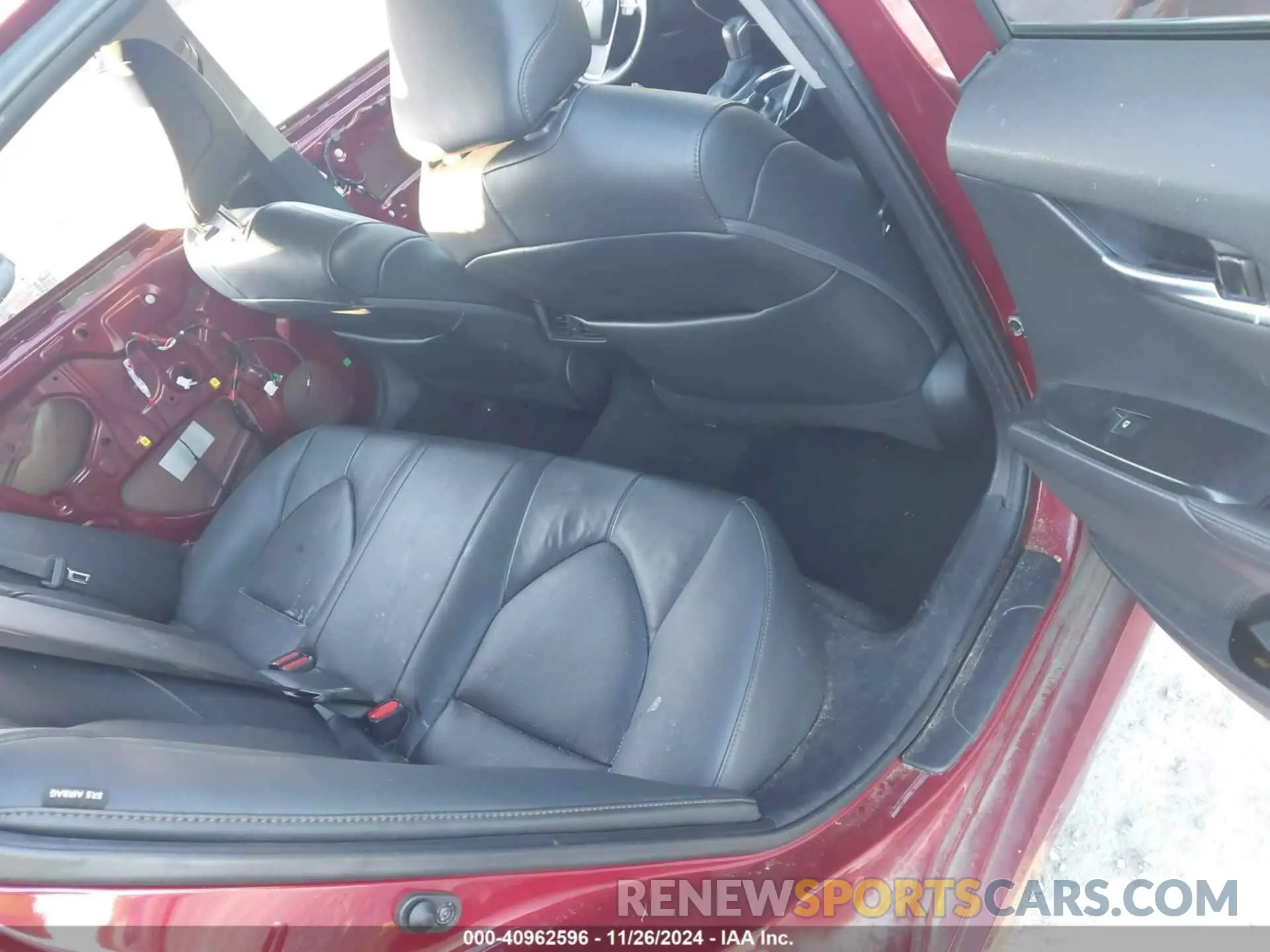 8 Photograph of a damaged car 4T1F11AK1LU503641 TOYOTA CAMRY 2020