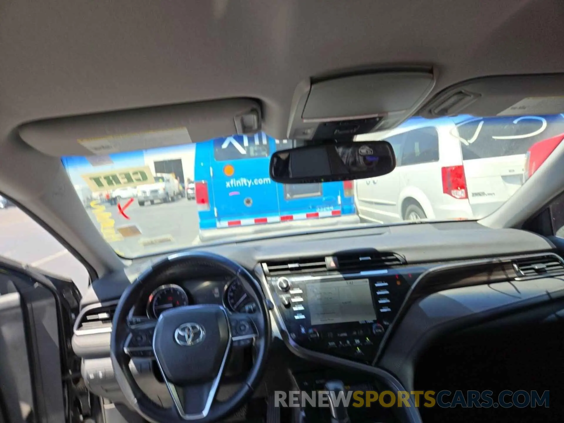 16 Photograph of a damaged car 4T1F11AK1LU857756 TOYOTA CAMRY 2020