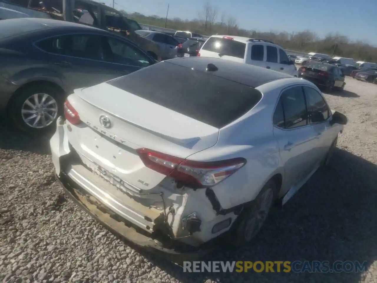 4 Photograph of a damaged car 4T1F11AK1LU890417 TOYOTA CAMRY 2020