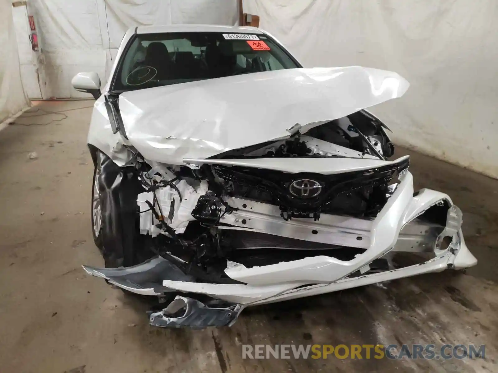 9 Photograph of a damaged car 4T1F11AK2LU385292 TOYOTA CAMRY 2020