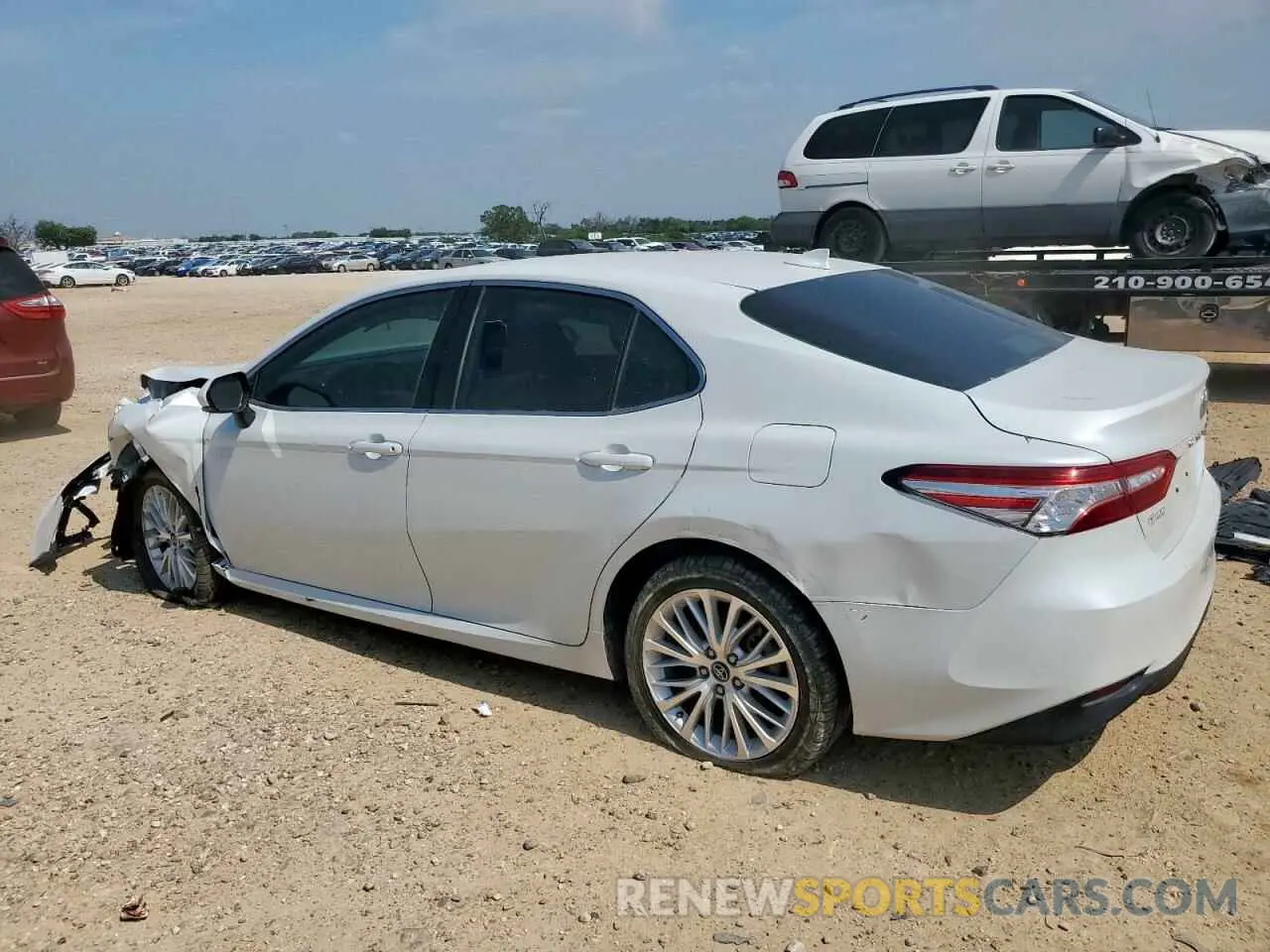 2 Photograph of a damaged car 4T1F11AK2LU899496 TOYOTA CAMRY 2020
