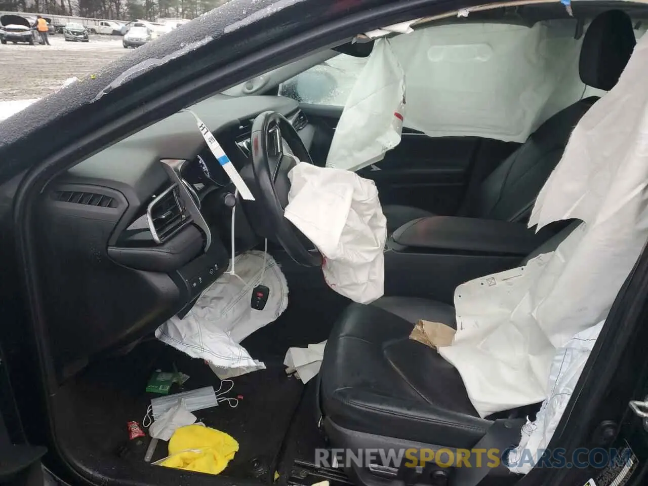 7 Photograph of a damaged car 4T1F11AK2LU916233 TOYOTA CAMRY 2020
