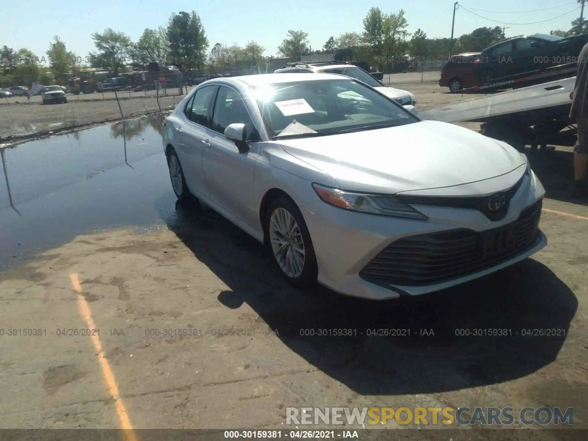 1 Photograph of a damaged car 4T1F11AK2LU922470 TOYOTA CAMRY 2020