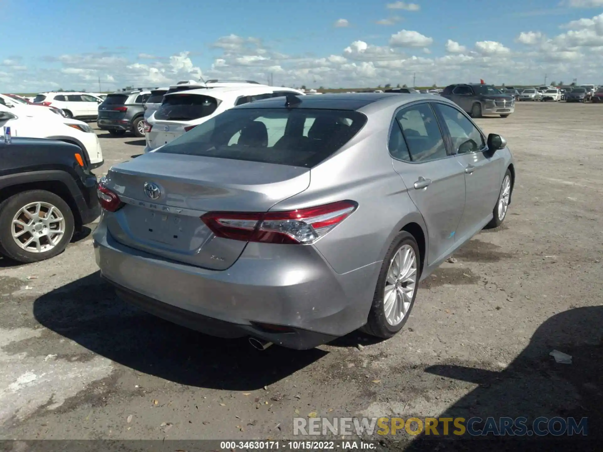 4 Photograph of a damaged car 4T1F11AK3LU387651 TOYOTA CAMRY 2020