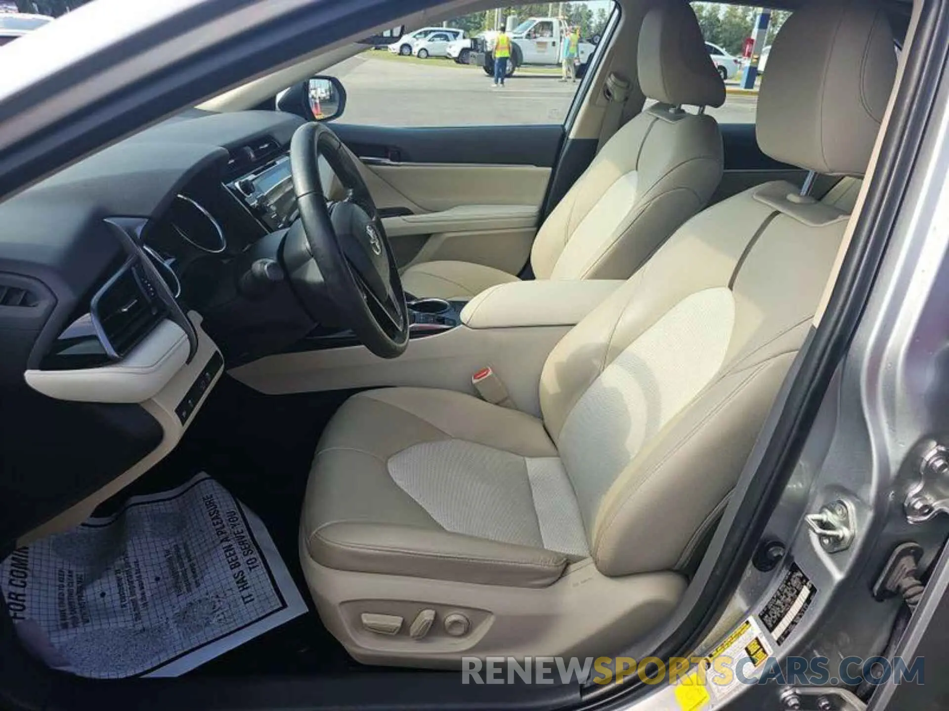 14 Photograph of a damaged car 4T1F11AK3LU947135 TOYOTA CAMRY 2020