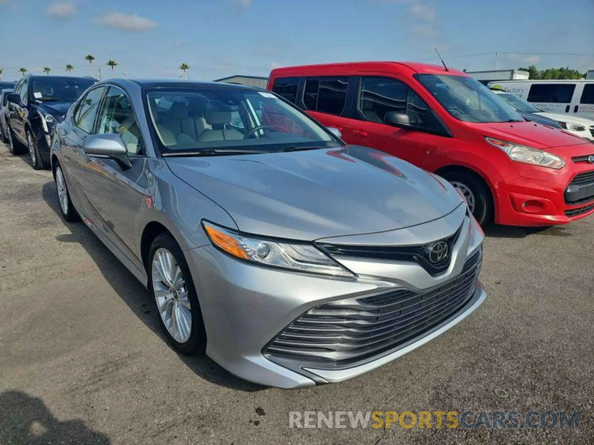 15 Photograph of a damaged car 4T1F11AK3LU947135 TOYOTA CAMRY 2020
