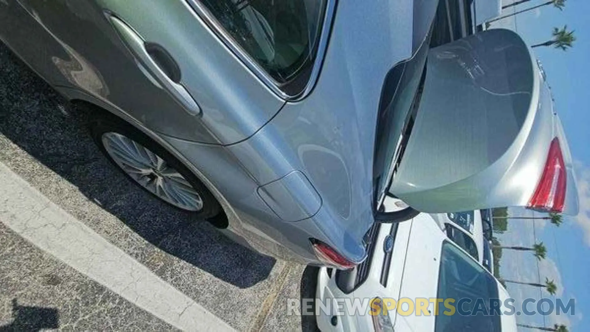 2 Photograph of a damaged car 4T1F11AK3LU947135 TOYOTA CAMRY 2020