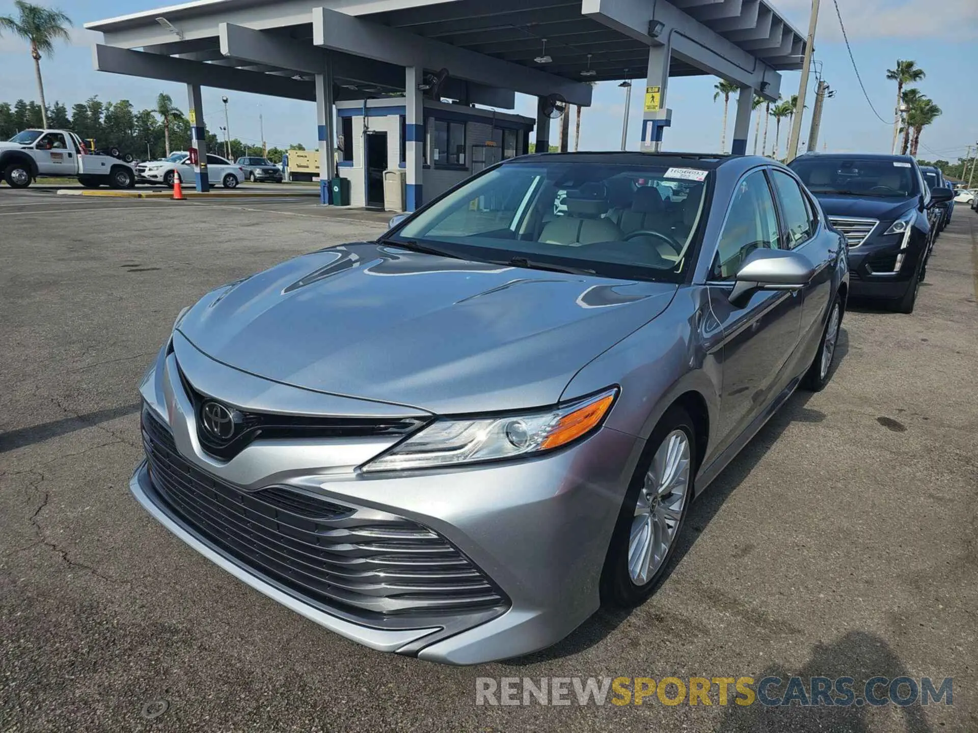 22 Photograph of a damaged car 4T1F11AK3LU947135 TOYOTA CAMRY 2020