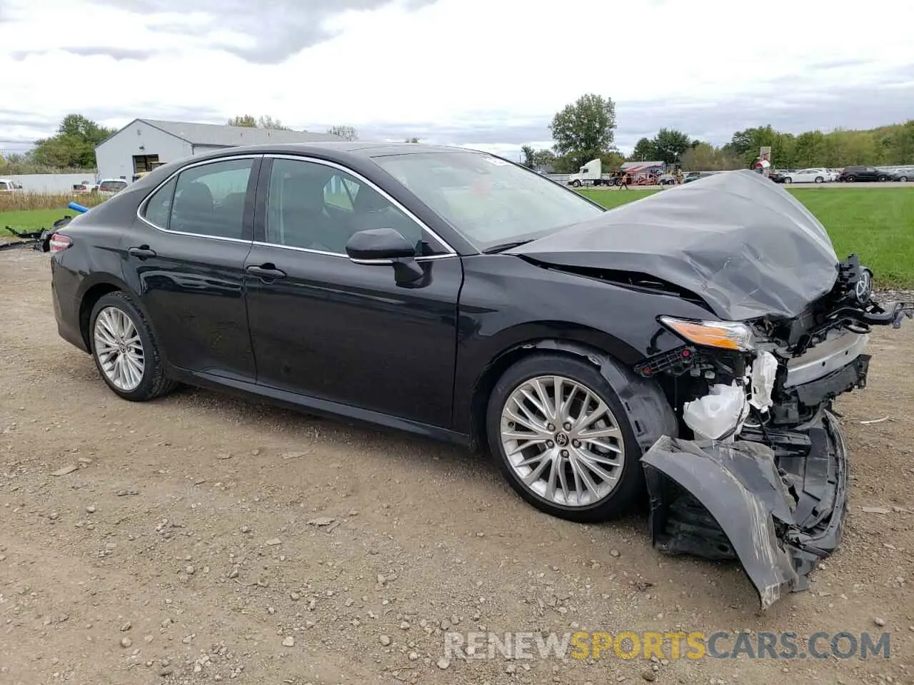 4 Photograph of a damaged car 4T1F11AK3LU974402 TOYOTA CAMRY 2020