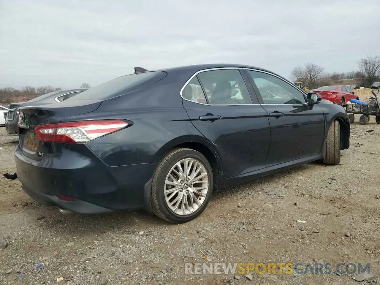 3 Photograph of a damaged car 4T1F11AK4LU336630 TOYOTA CAMRY 2020