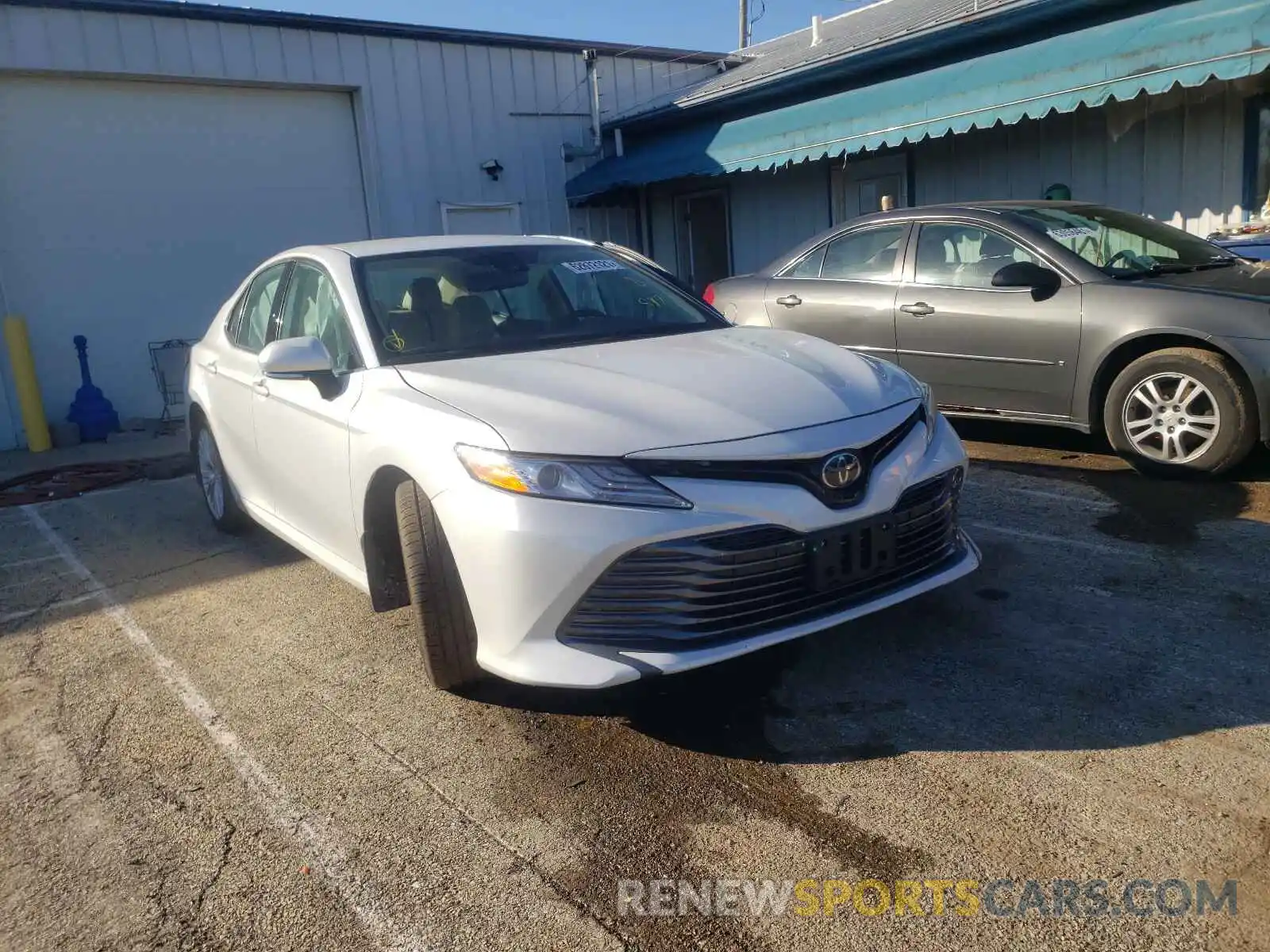 1 Photograph of a damaged car 4T1F11AK4LU917190 TOYOTA CAMRY 2020