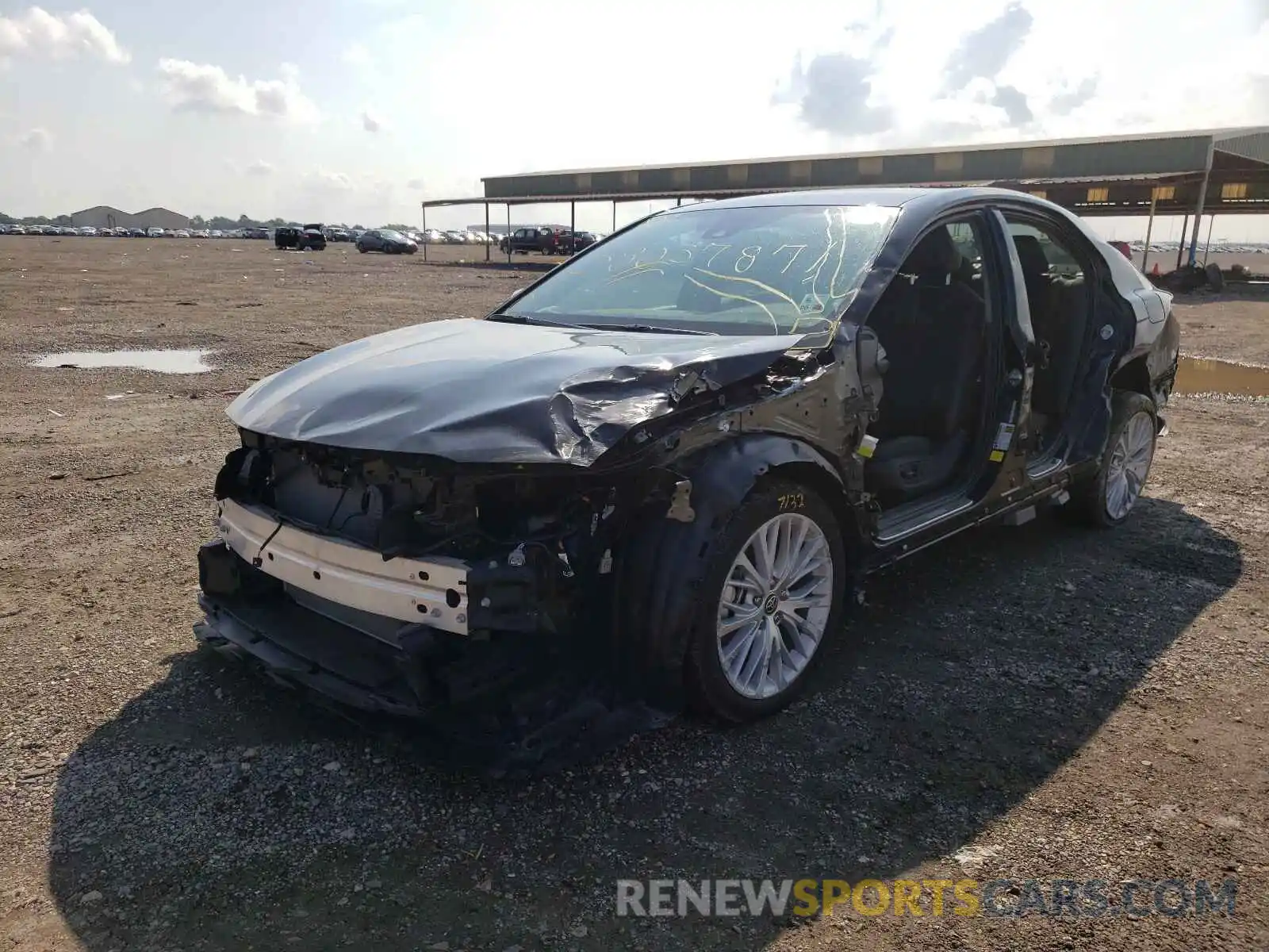 2 Photograph of a damaged car 4T1F11AK4LU966115 TOYOTA CAMRY 2020