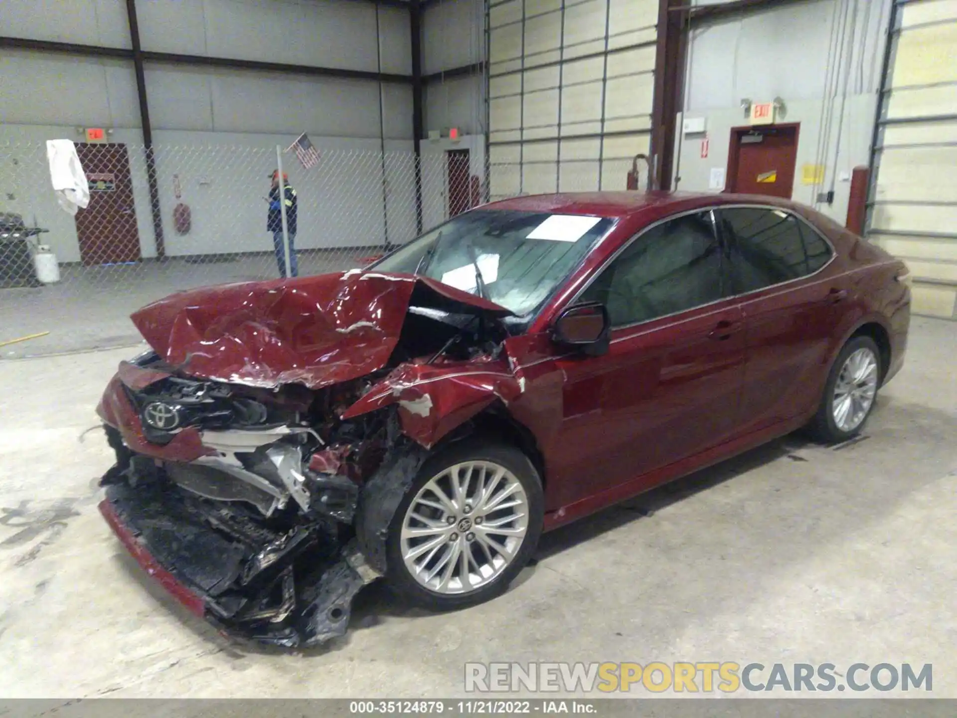 2 Photograph of a damaged car 4T1F11AK4LU995310 TOYOTA CAMRY 2020