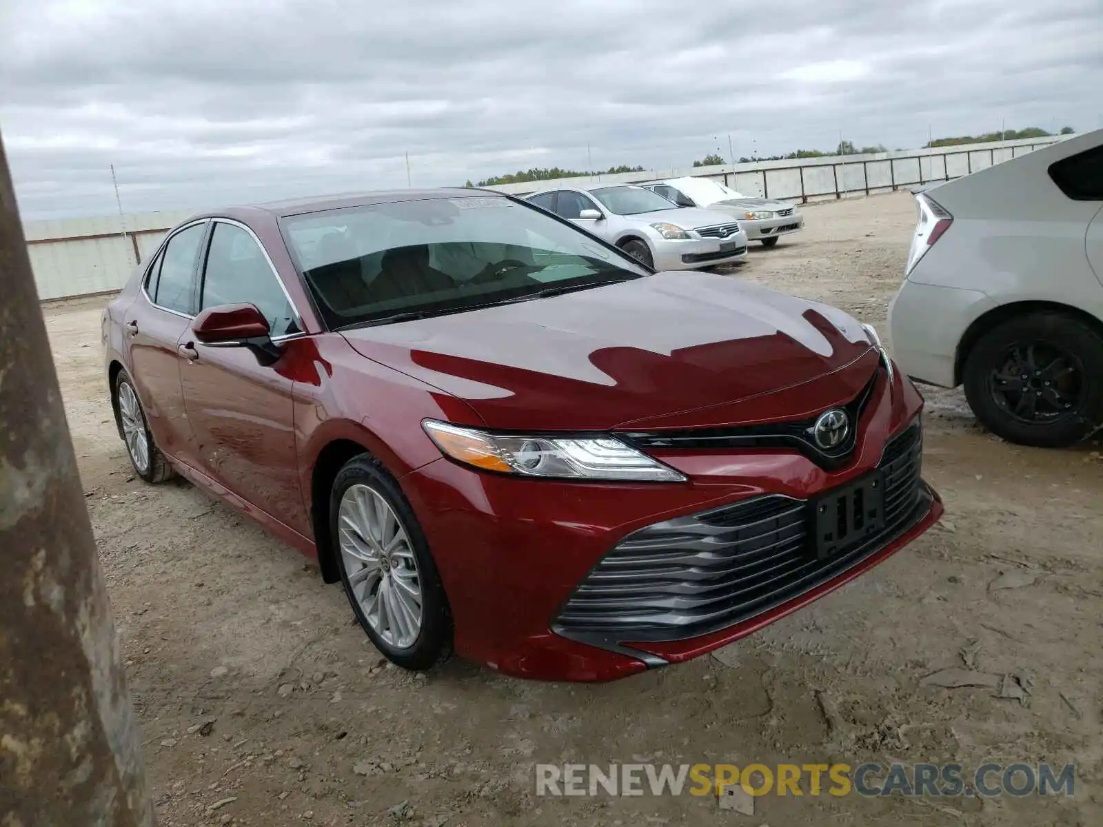 1 Photograph of a damaged car 4T1F11AK5LU388588 TOYOTA CAMRY 2020