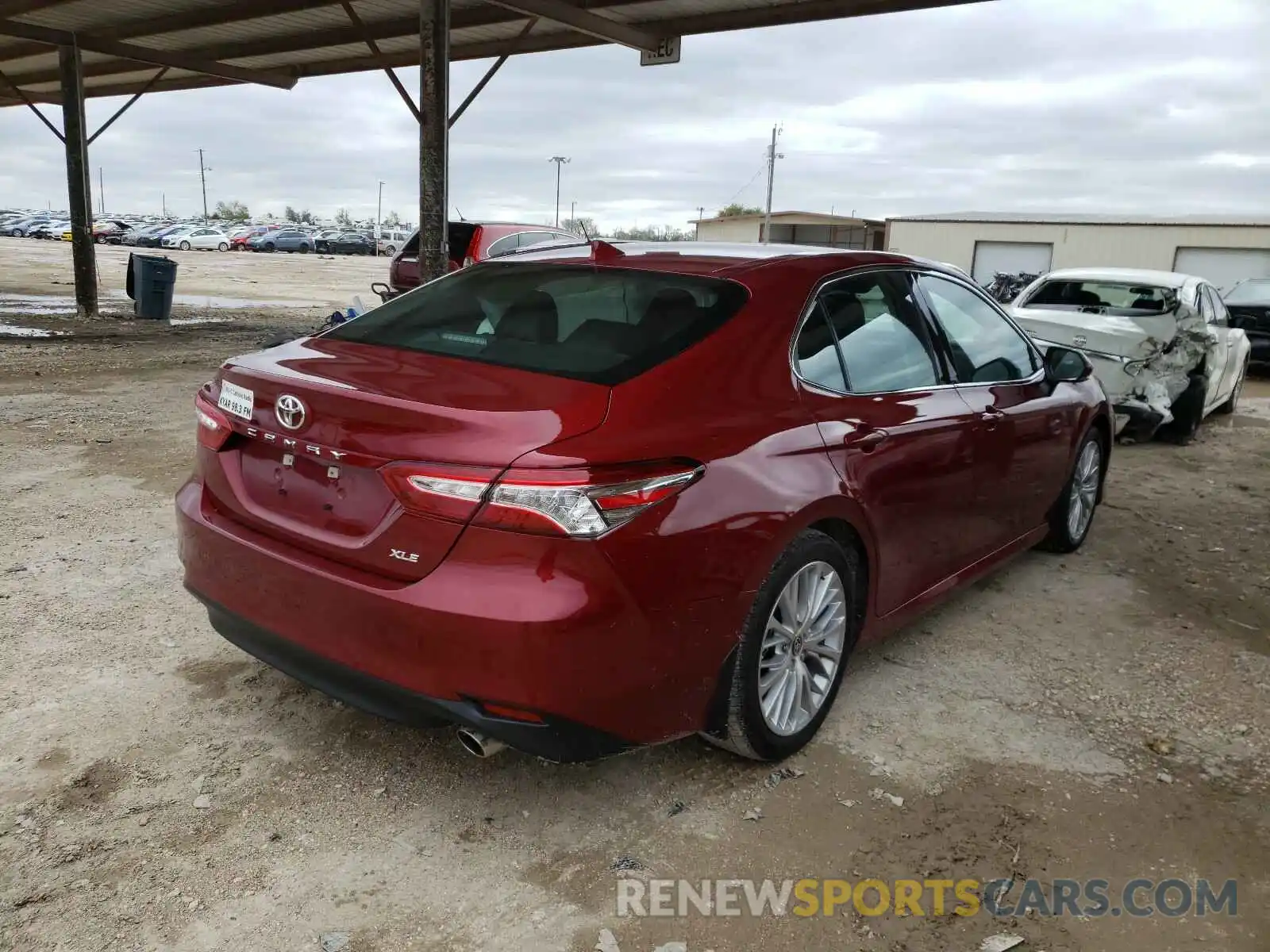 4 Photograph of a damaged car 4T1F11AK5LU388588 TOYOTA CAMRY 2020