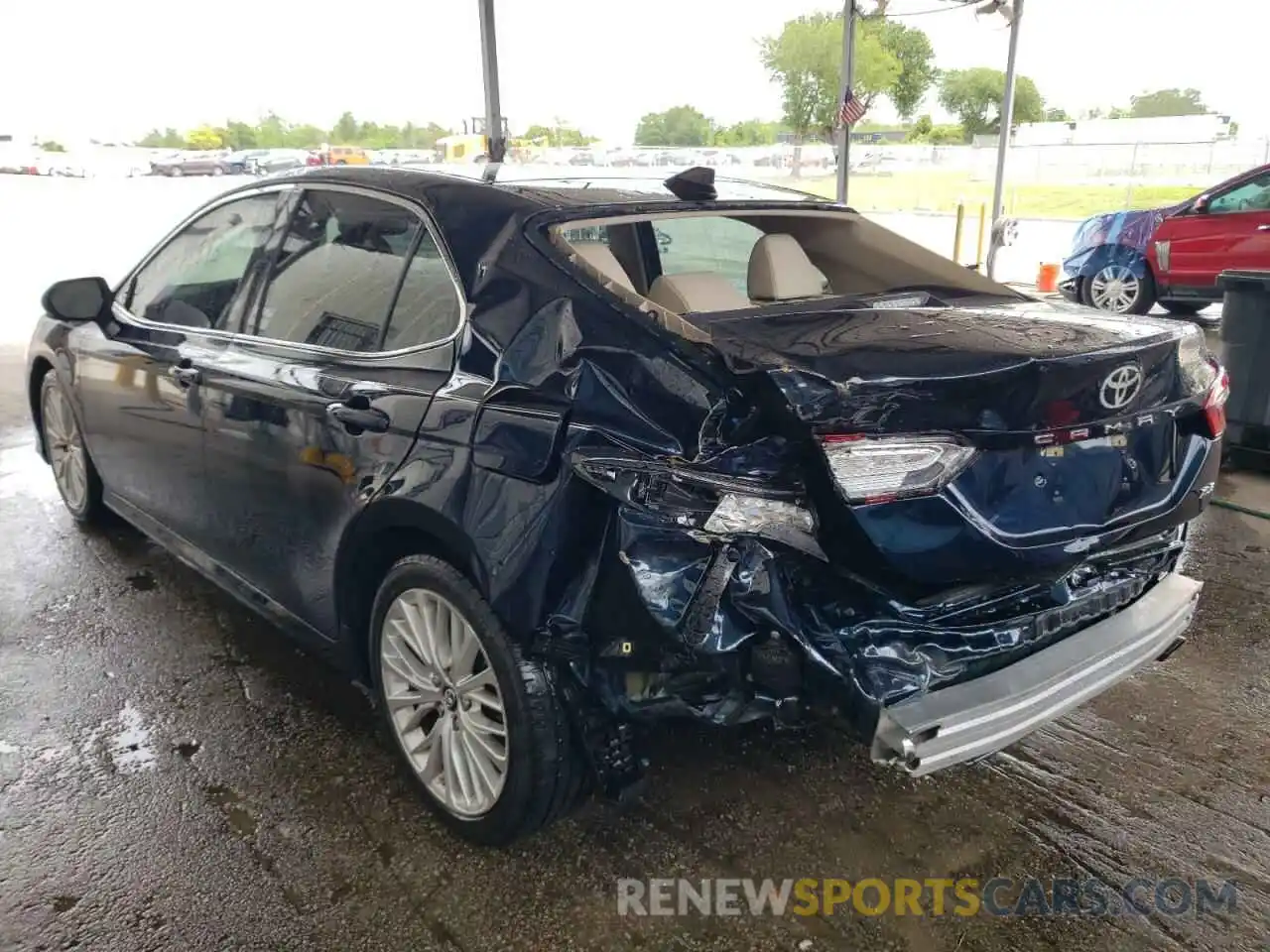 3 Photograph of a damaged car 4T1F11AK5LU900687 TOYOTA CAMRY 2020