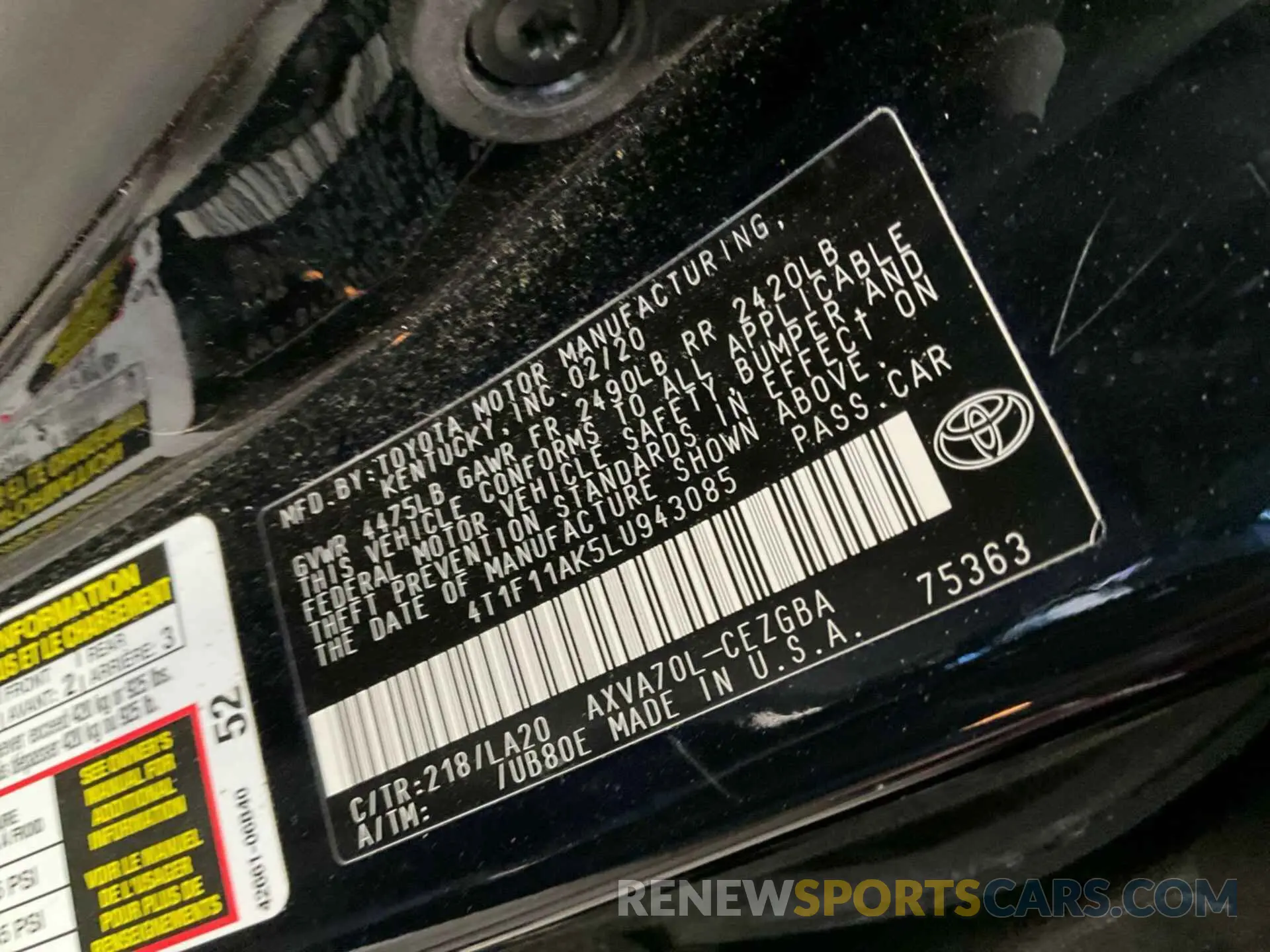24 Photograph of a damaged car 4T1F11AK5LU943085 TOYOTA CAMRY 2020