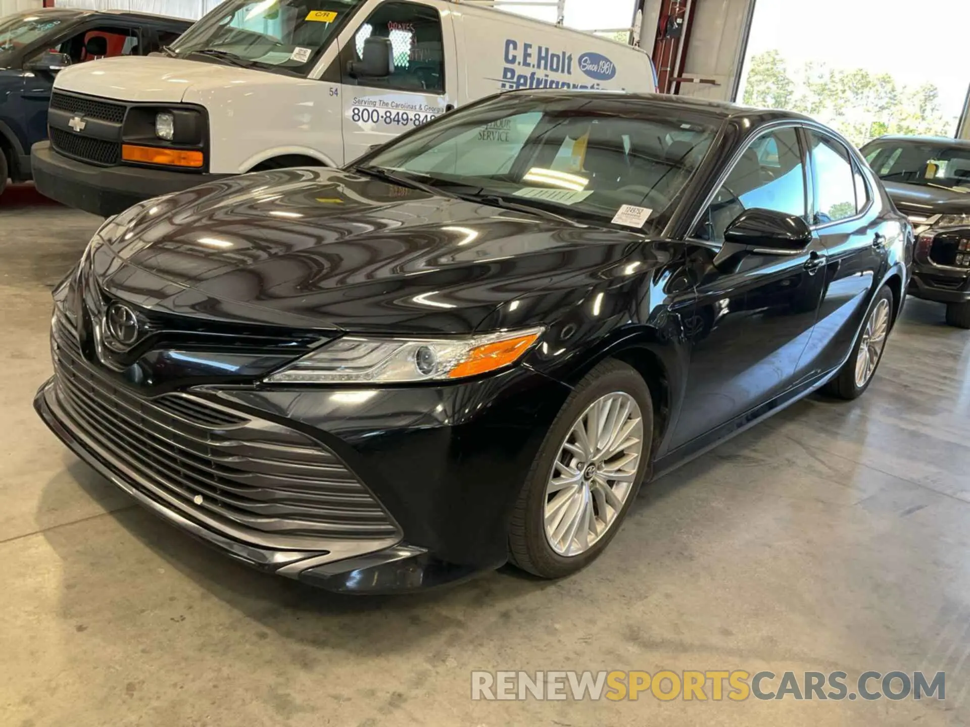 31 Photograph of a damaged car 4T1F11AK5LU943085 TOYOTA CAMRY 2020