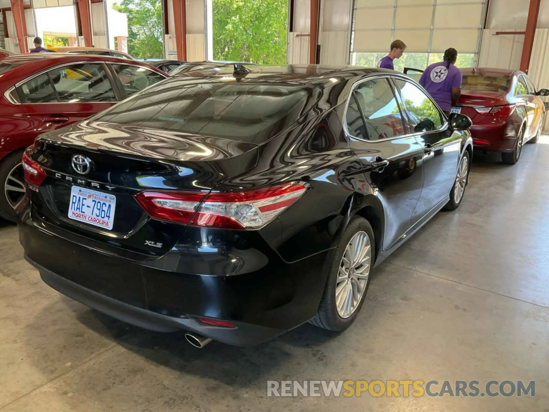 6 Photograph of a damaged car 4T1F11AK5LU943085 TOYOTA CAMRY 2020