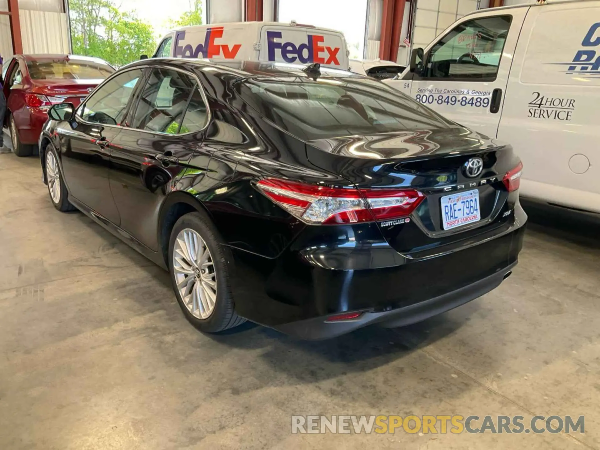 9 Photograph of a damaged car 4T1F11AK5LU943085 TOYOTA CAMRY 2020