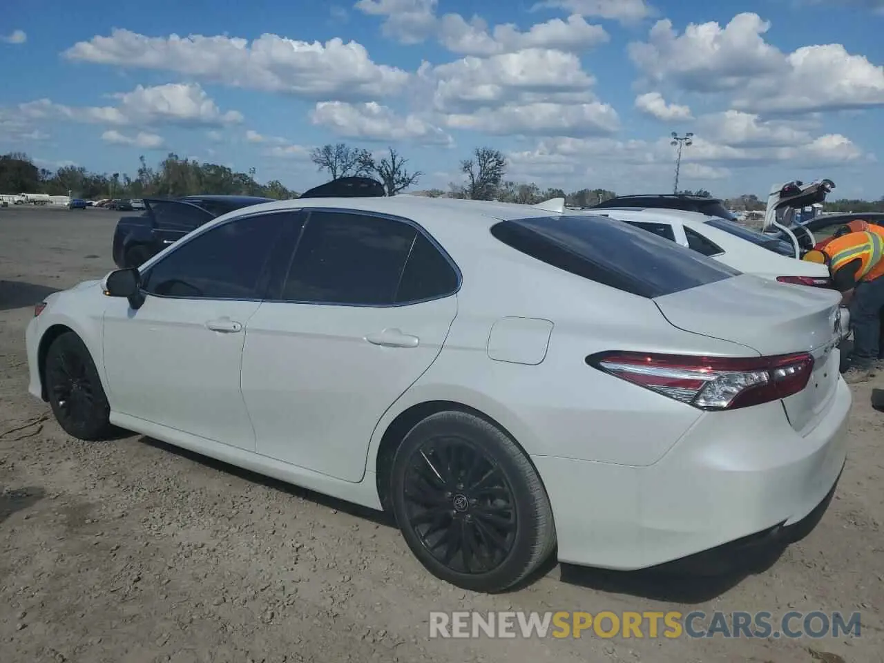 2 Photograph of a damaged car 4T1F11AK6LU980839 TOYOTA CAMRY 2020