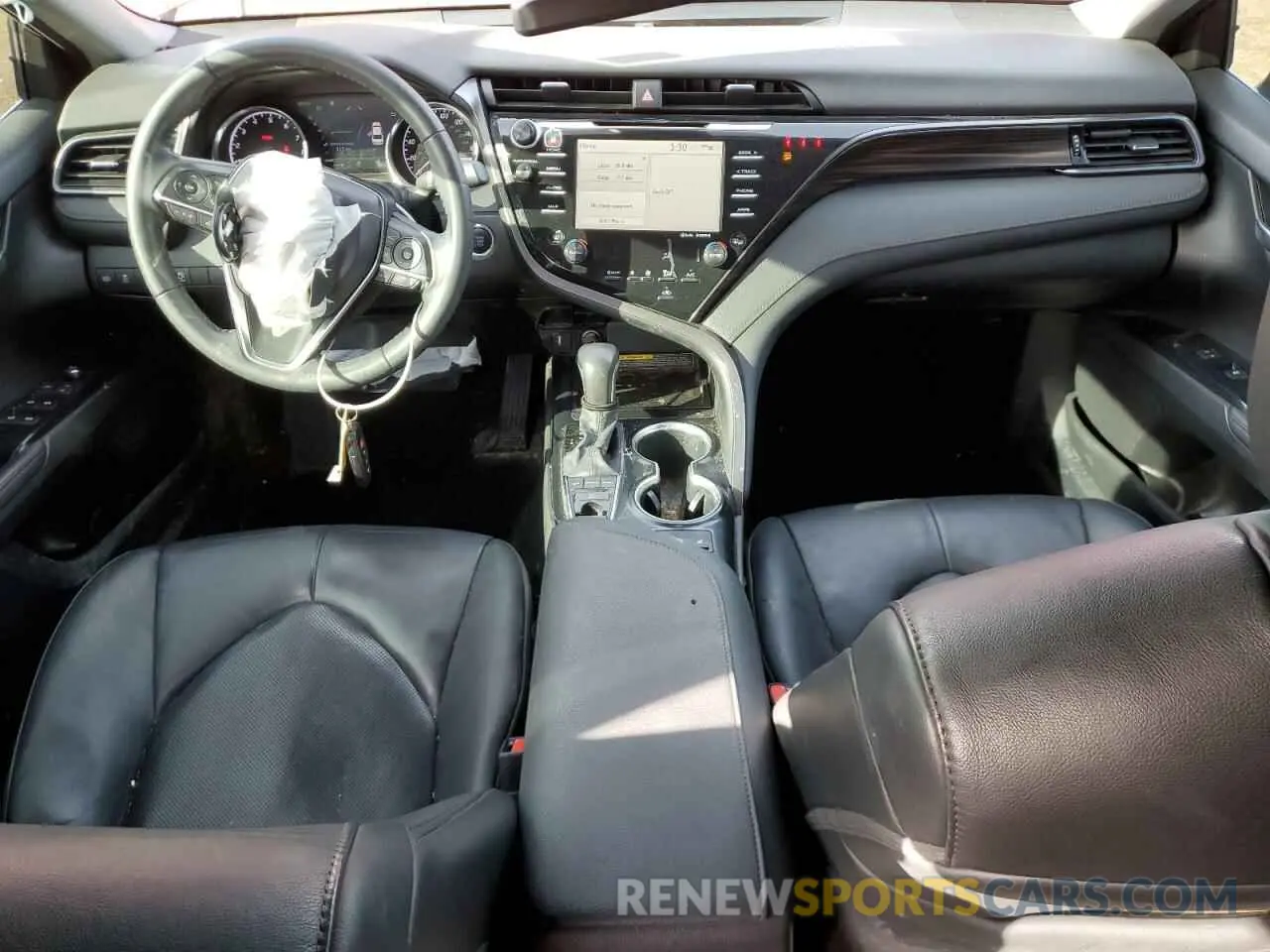 8 Photograph of a damaged car 4T1F11AK6LU991453 TOYOTA CAMRY 2020