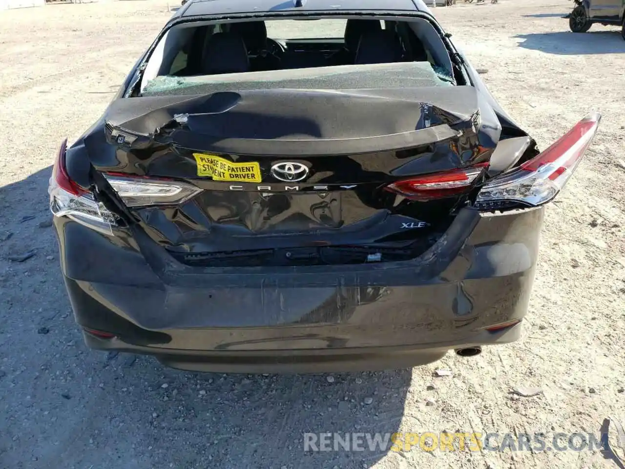 9 Photograph of a damaged car 4T1F11AK7LU903087 TOYOTA CAMRY 2020