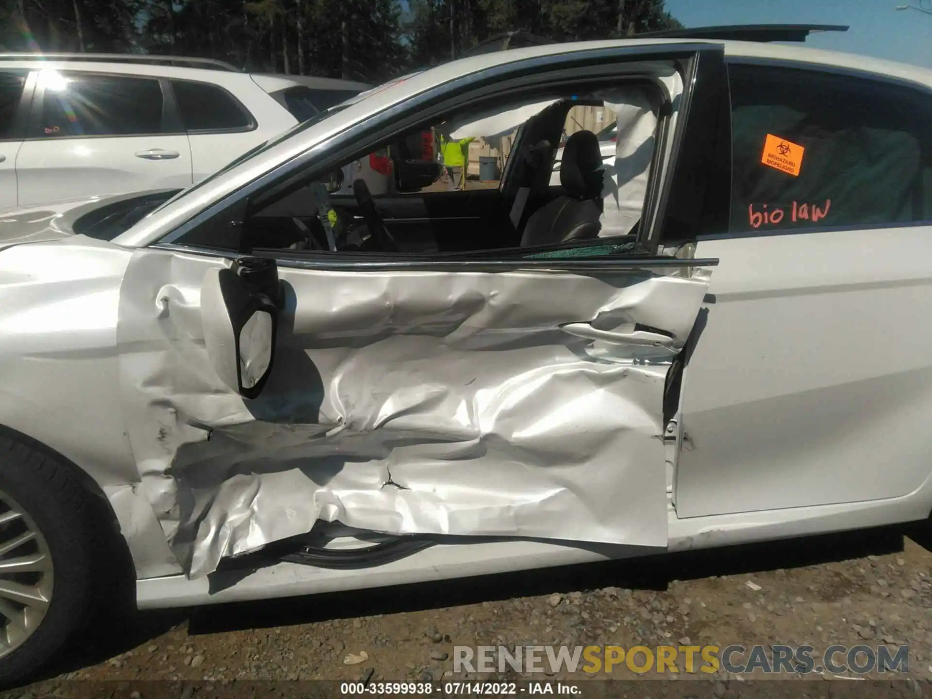 6 Photograph of a damaged car 4T1F11AK7LU942455 TOYOTA CAMRY 2020