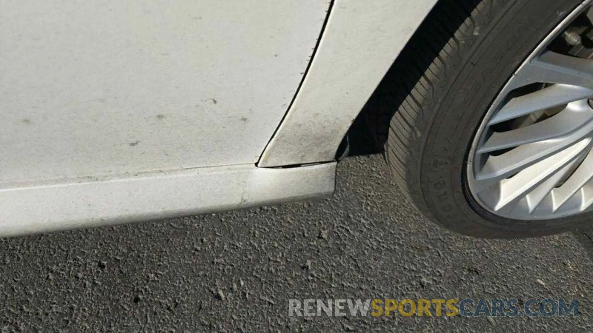 21 Photograph of a damaged car 4T1F11AK7LU959448 TOYOTA CAMRY 2020