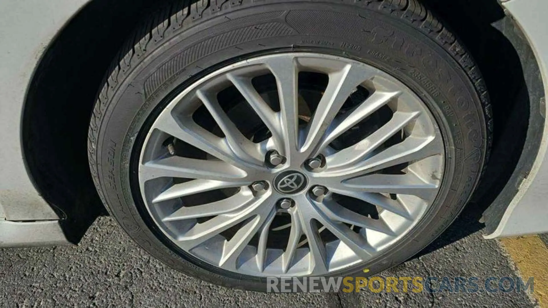 26 Photograph of a damaged car 4T1F11AK7LU959448 TOYOTA CAMRY 2020