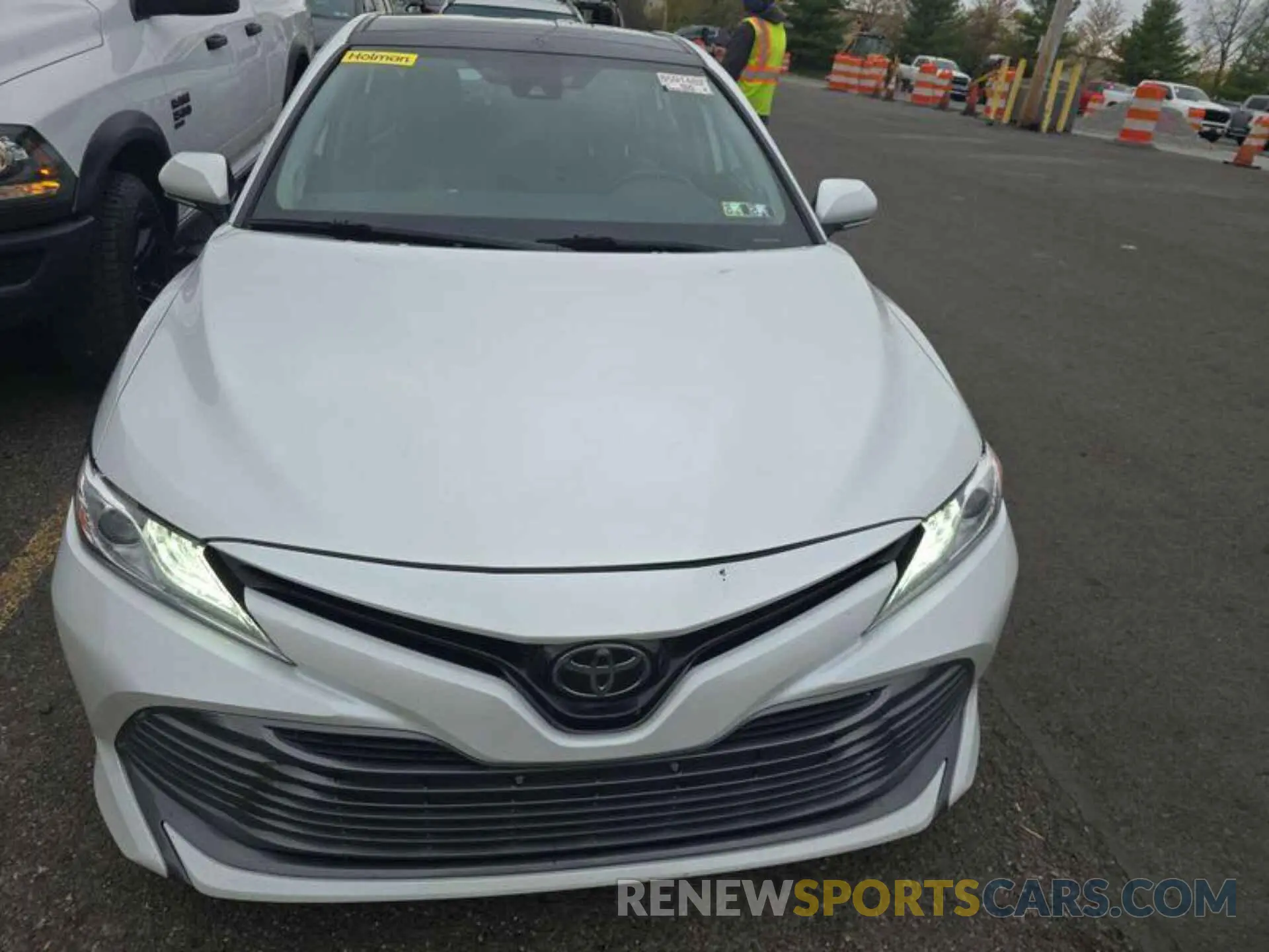 8 Photograph of a damaged car 4T1F11AK7LU959448 TOYOTA CAMRY 2020
