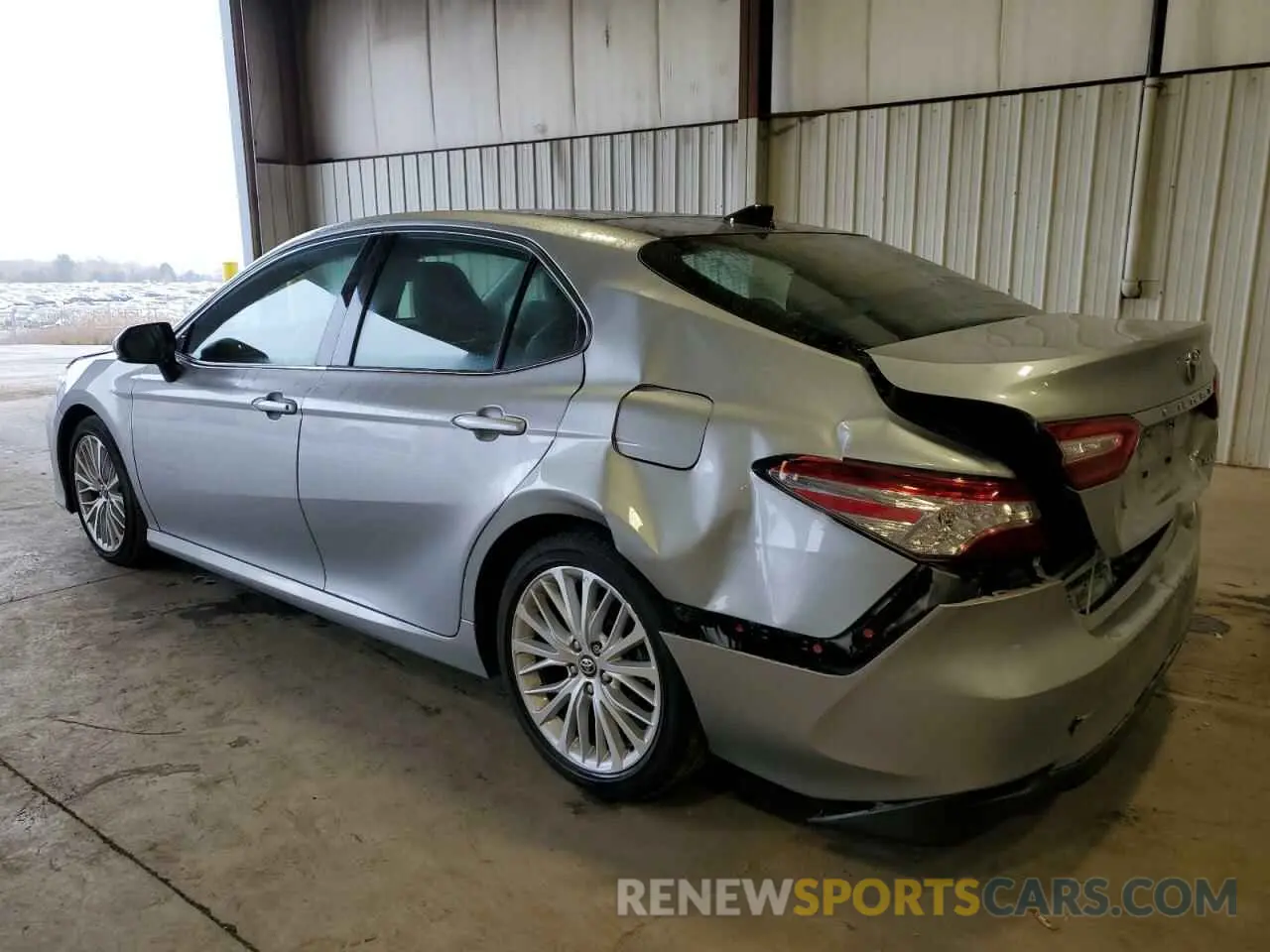 2 Photograph of a damaged car 4T1F11AK8LU343077 TOYOTA CAMRY 2020