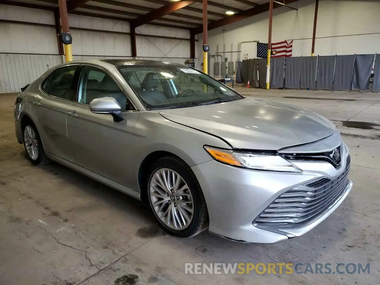 4 Photograph of a damaged car 4T1F11AK8LU343077 TOYOTA CAMRY 2020