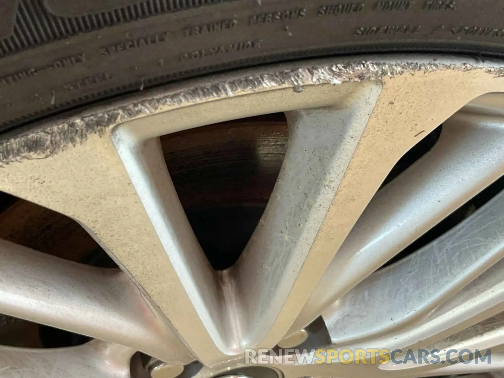 29 Photograph of a damaged car 4T1F11AK8LU344715 TOYOTA CAMRY 2020