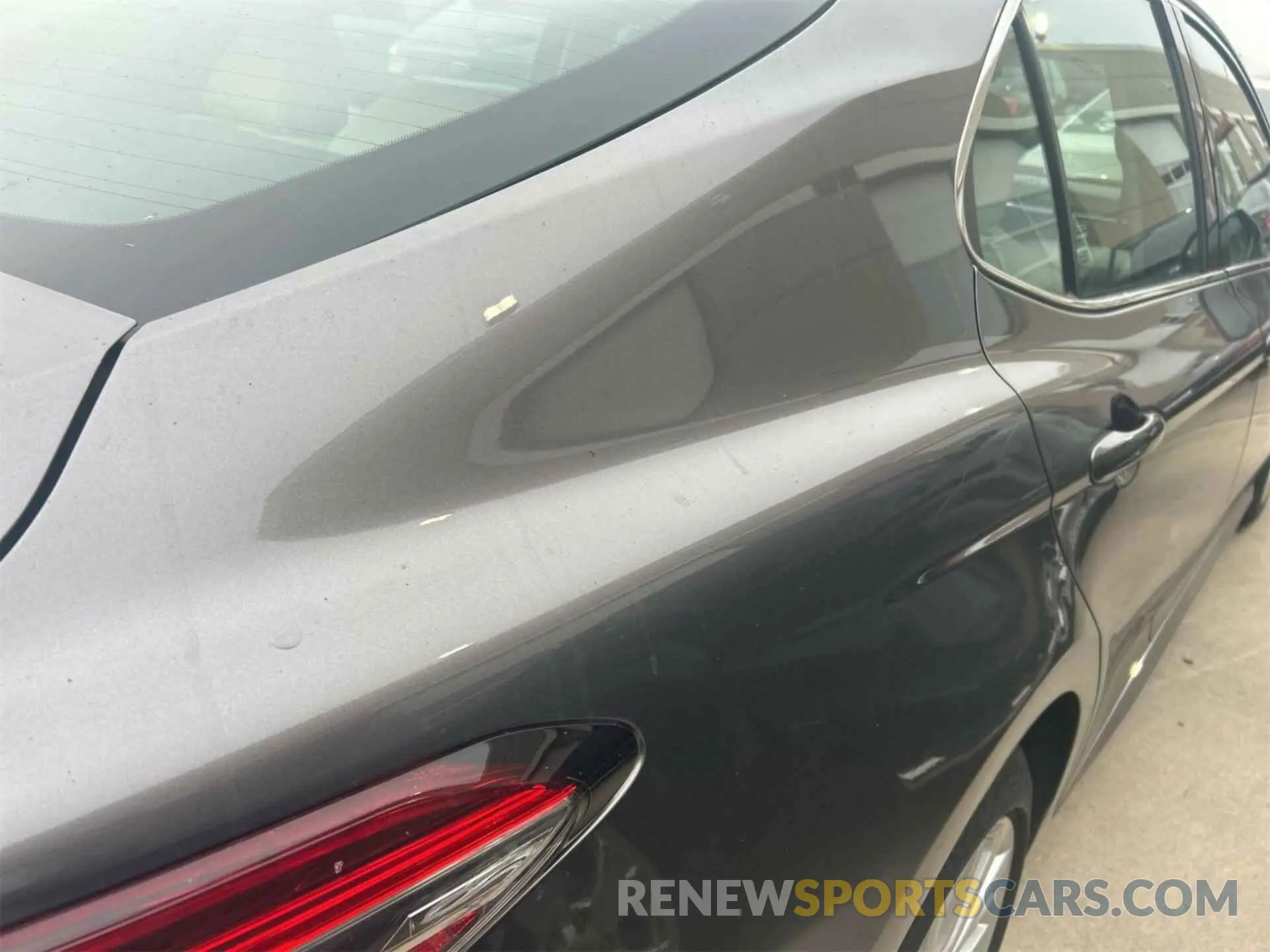 17 Photograph of a damaged car 4T1F11AK8LU859293 TOYOTA CAMRY 2020