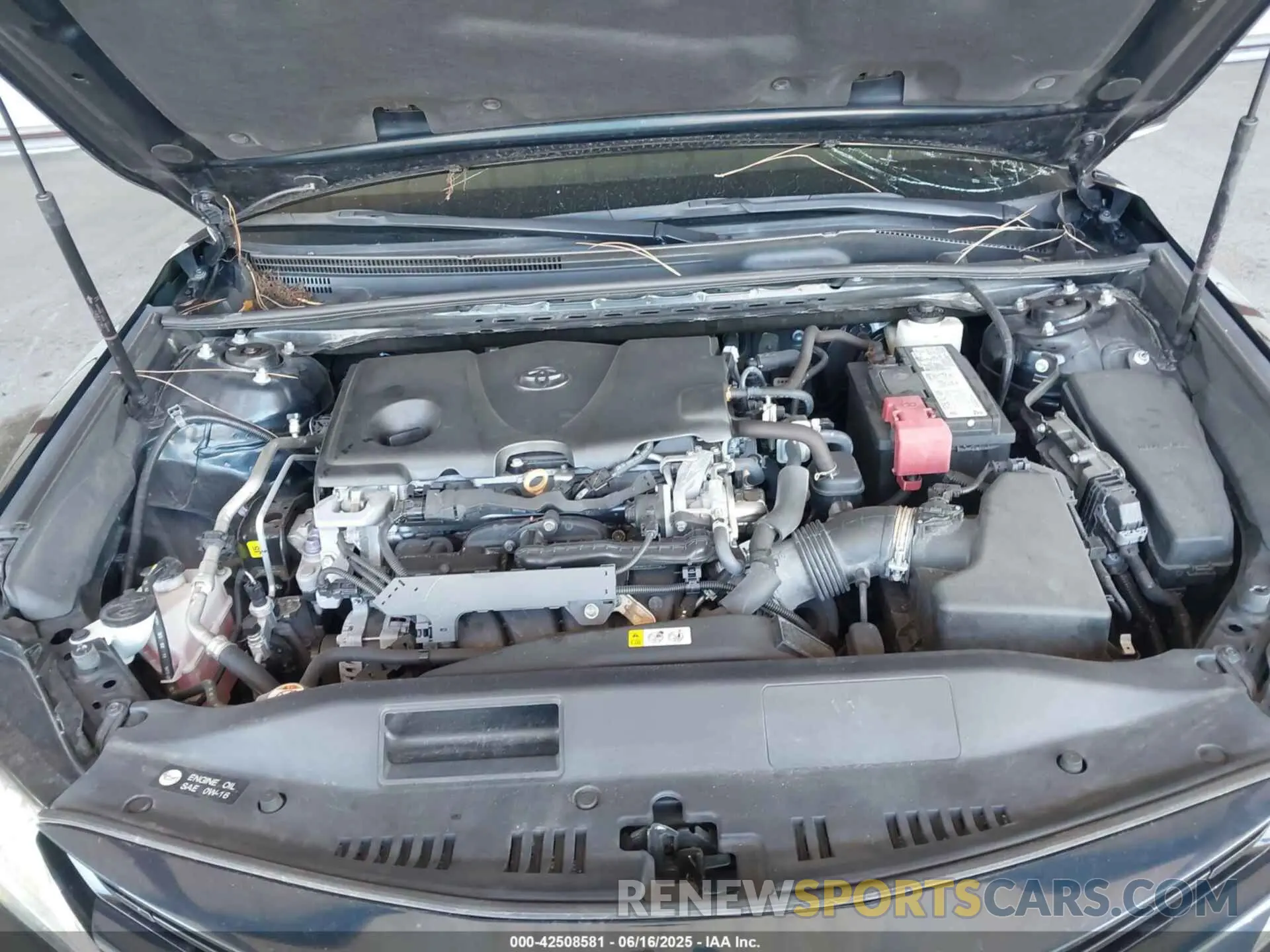 10 Photograph of a damaged car 4T1F11AK8LU883707 TOYOTA CAMRY 2020