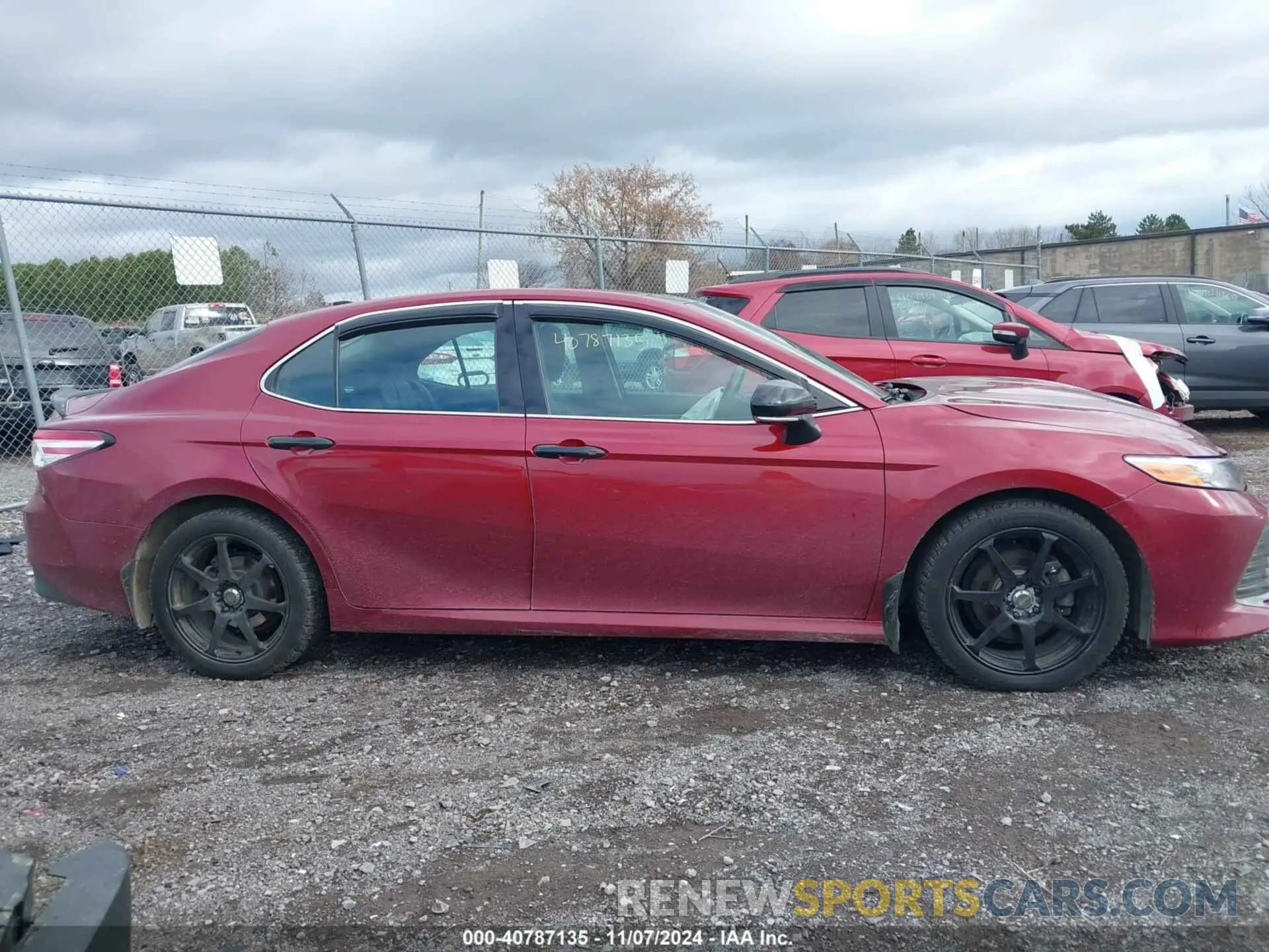 13 Photograph of a damaged car 4T1F11AK8LU959796 TOYOTA CAMRY 2020