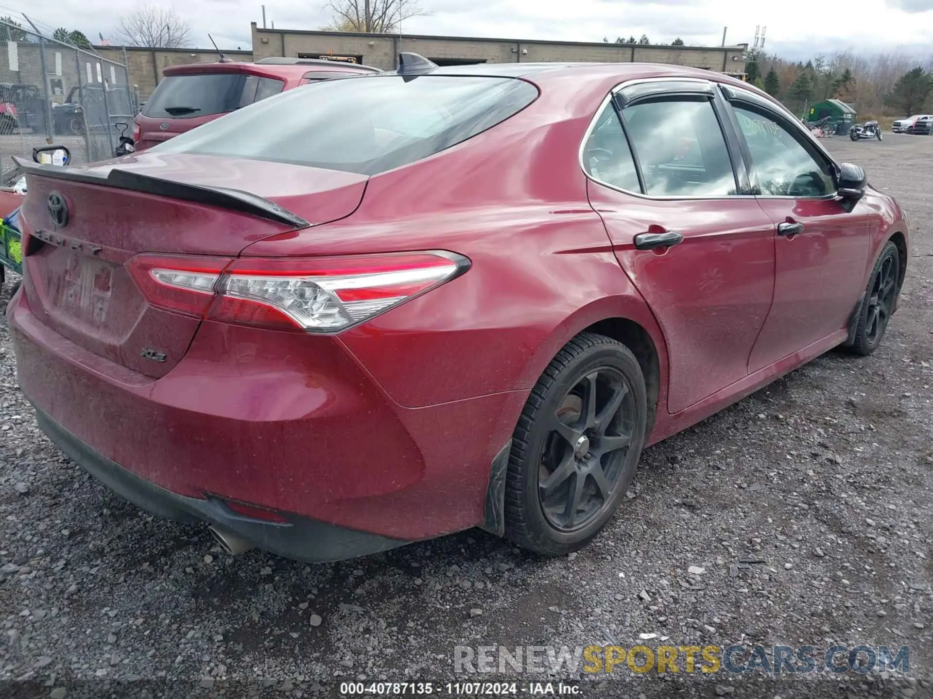 4 Photograph of a damaged car 4T1F11AK8LU959796 TOYOTA CAMRY 2020
