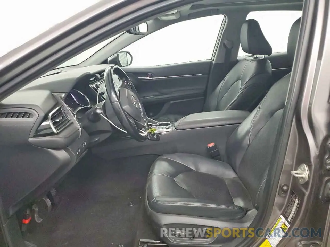 7 Photograph of a damaged car 4T1F11AK8LU961158 TOYOTA CAMRY 2020