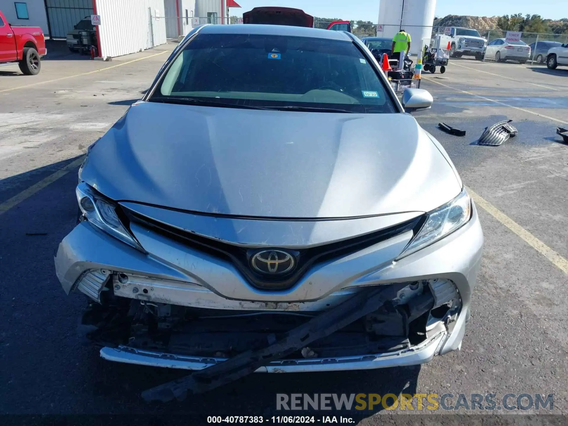 6 Photograph of a damaged car 4T1F11AK8LU990532 TOYOTA CAMRY 2020
