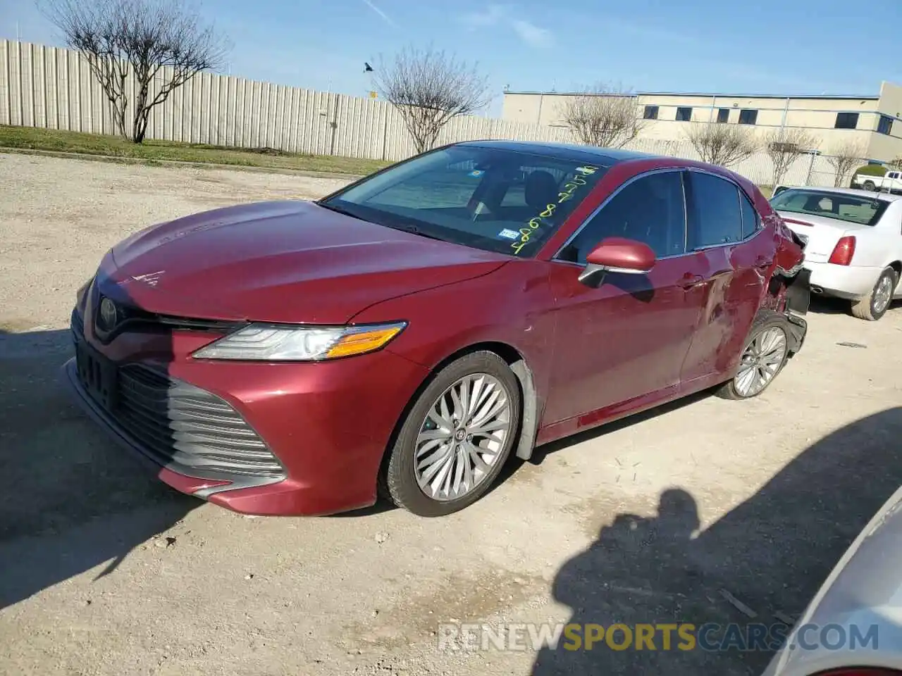 1 Photograph of a damaged car 4T1F11AK9LU313005 TOYOTA CAMRY 2020