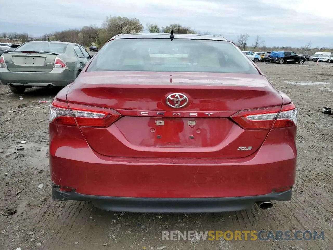 6 Photograph of a damaged car 4T1F11AK9LU510580 TOYOTA CAMRY 2020