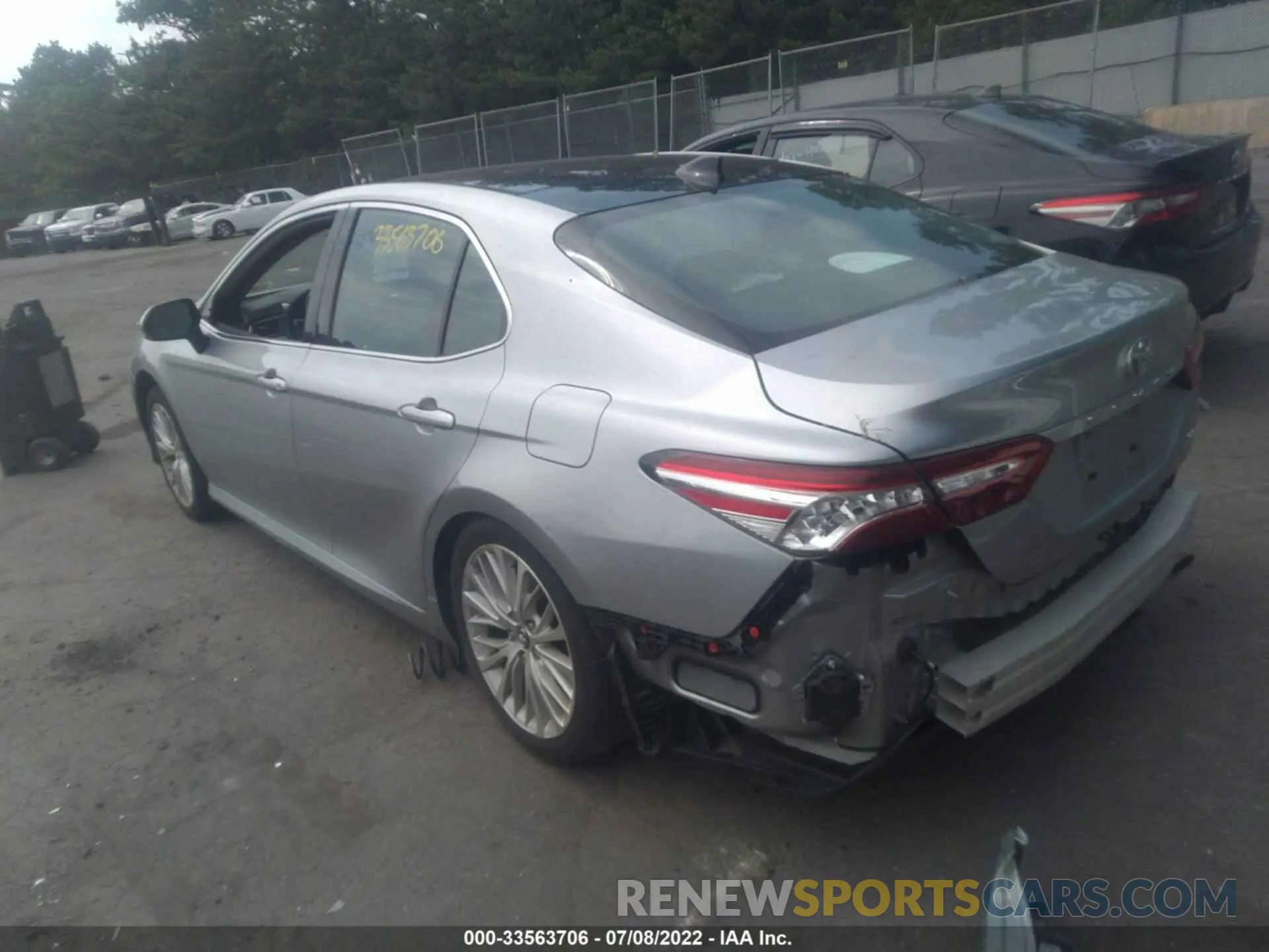 3 Photograph of a damaged car 4T1F11AK9LU896479 TOYOTA CAMRY 2020