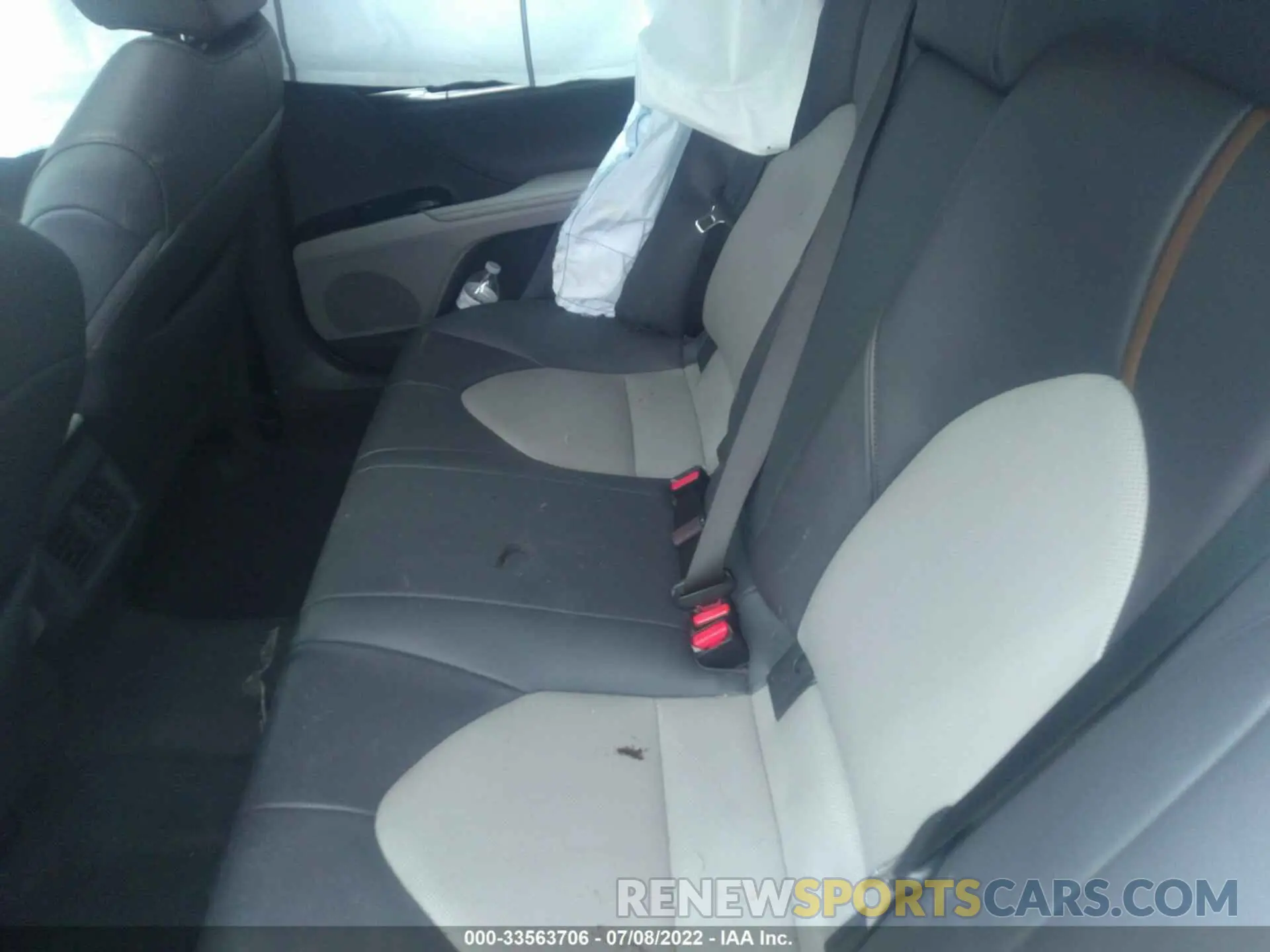 8 Photograph of a damaged car 4T1F11AK9LU896479 TOYOTA CAMRY 2020