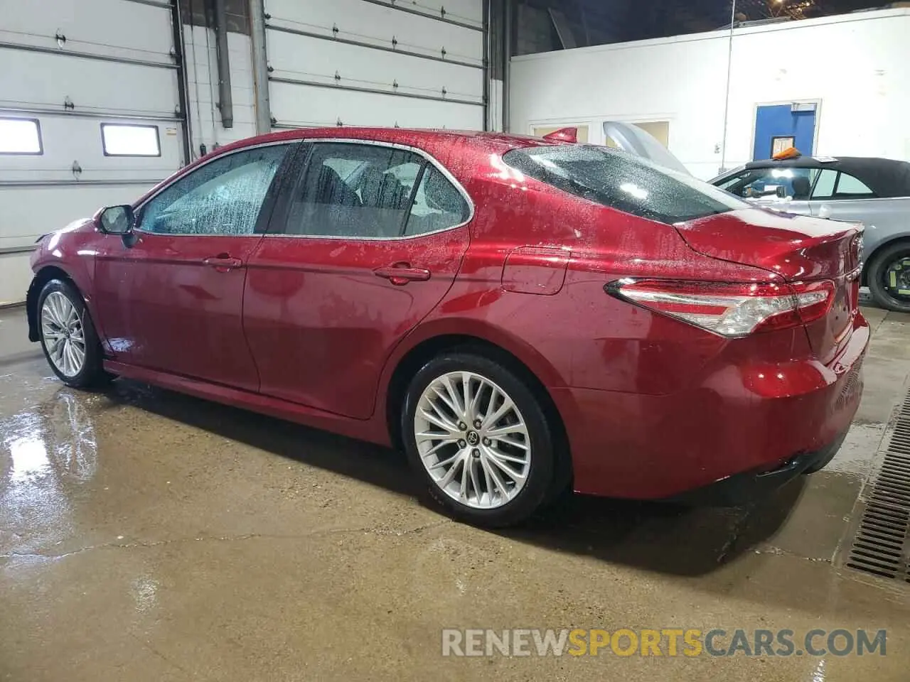 2 Photograph of a damaged car 4T1F11AK9LU906587 TOYOTA CAMRY 2020