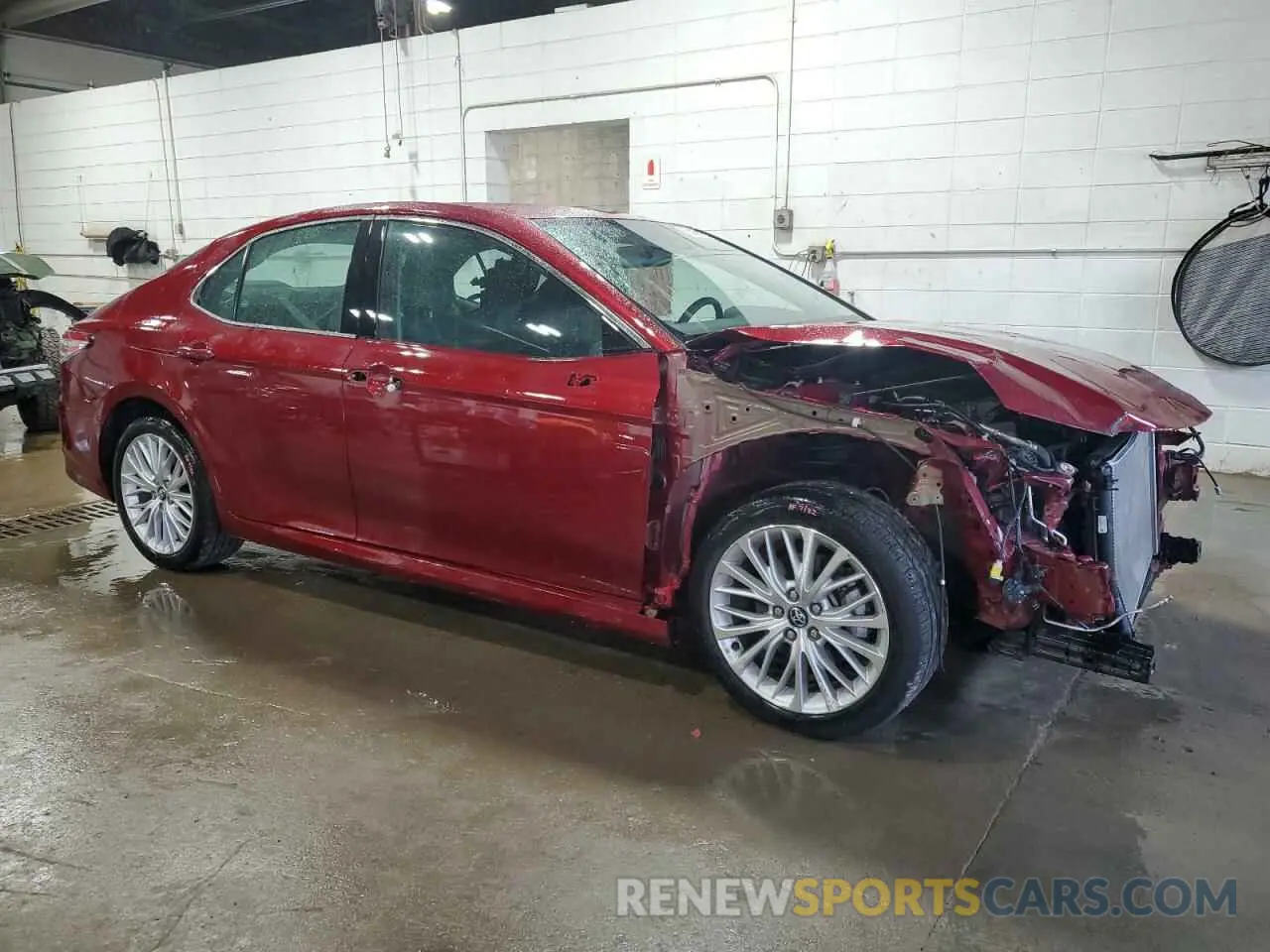 4 Photograph of a damaged car 4T1F11AK9LU906587 TOYOTA CAMRY 2020
