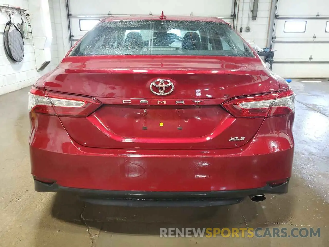 6 Photograph of a damaged car 4T1F11AK9LU906587 TOYOTA CAMRY 2020