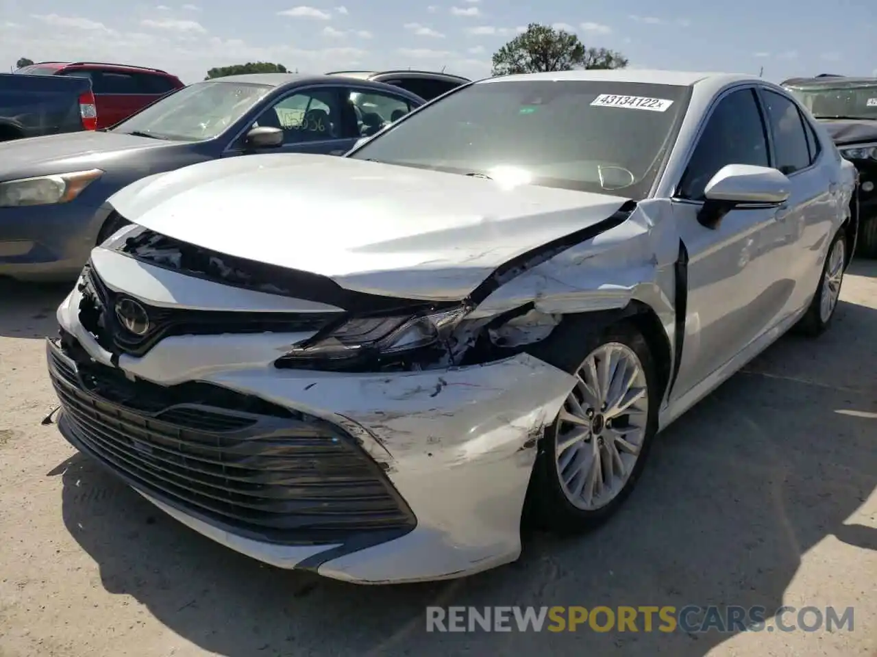 2 Photograph of a damaged car 4T1F11AK9LU930033 TOYOTA CAMRY 2020