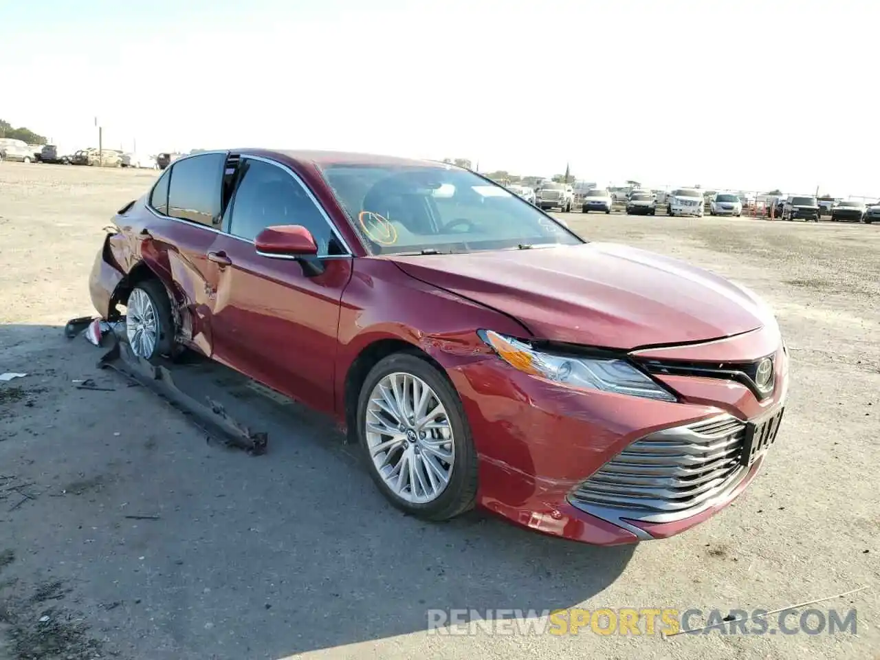 1 Photograph of a damaged car 4T1F11AKXLU321002 TOYOTA CAMRY 2020