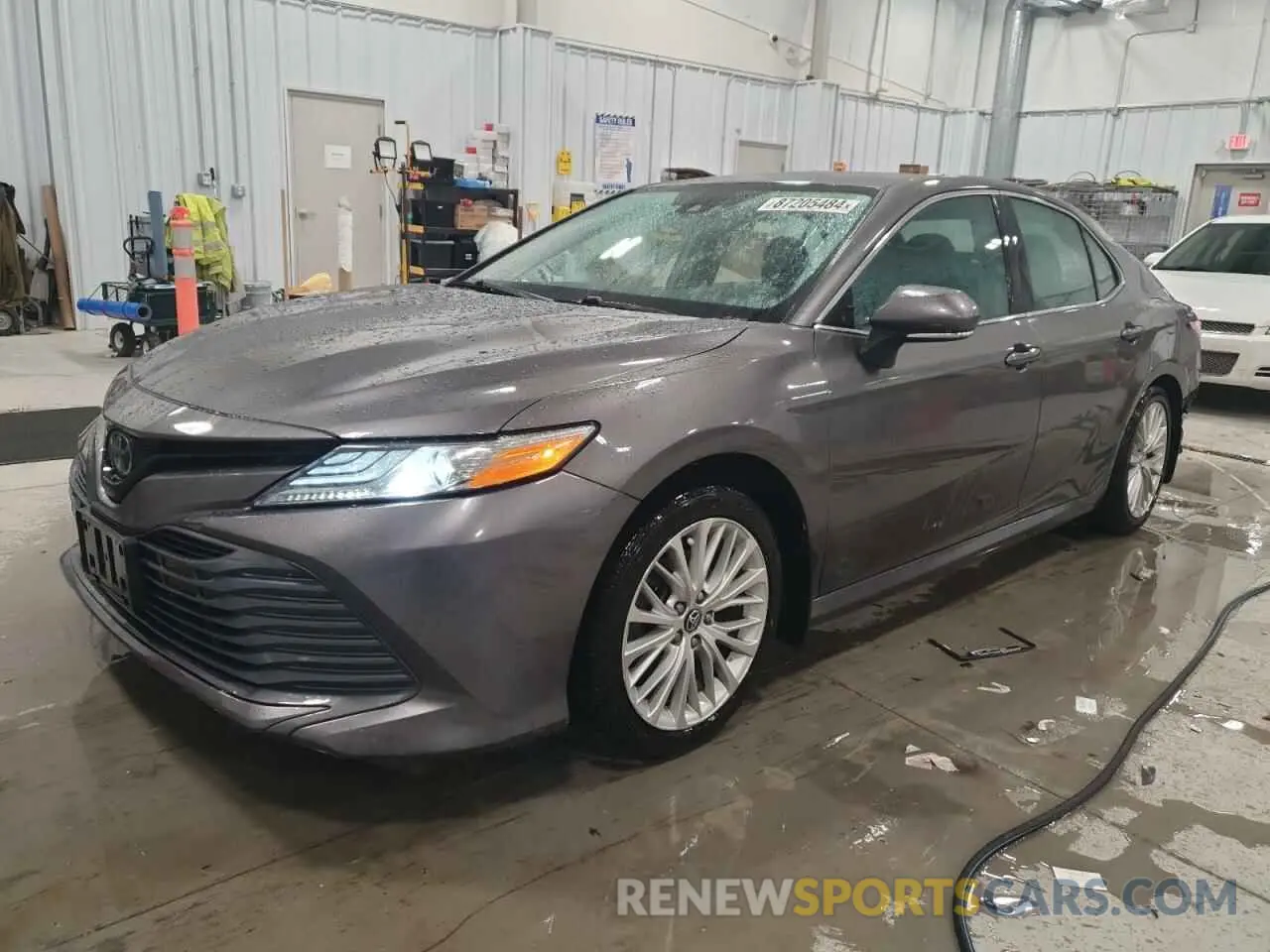 1 Photograph of a damaged car 4T1F11AKXLU863359 TOYOTA CAMRY 2020